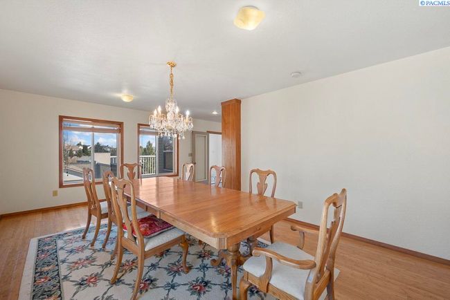 515 Nw Robert St, Home with 4 bedrooms, 4 bathrooms and null parking in Pullman WA | Image 10