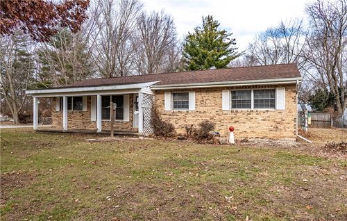 104 E Cedar St, Ashmore, IL, 61912-9566 | Card Image