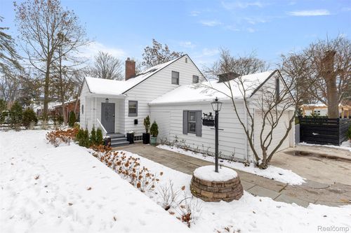 30706 Everett St, Southfield, MI, 48076-1506 | Card Image