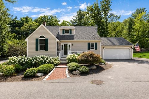 18-18 Cedarledge Vlg, Cohasset, MA, 02025-1221 | Card Image
