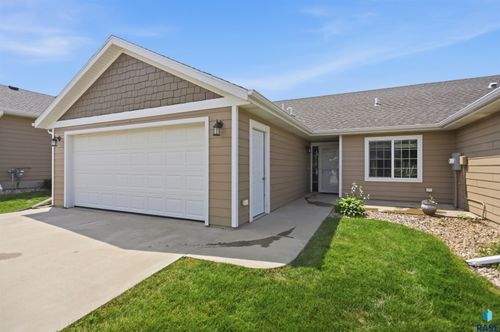 6033 W Bloomfield Pl Place, Sioux Falls, SD, 57107 | Card Image