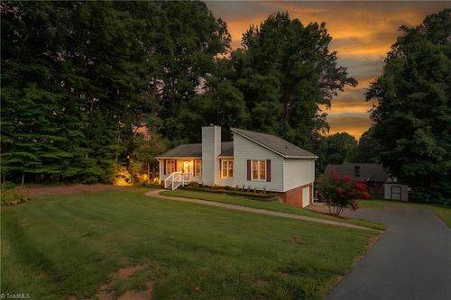 2201 Blue Stone Ln, Winston Salem, NC, 27107-7611 | Card Image