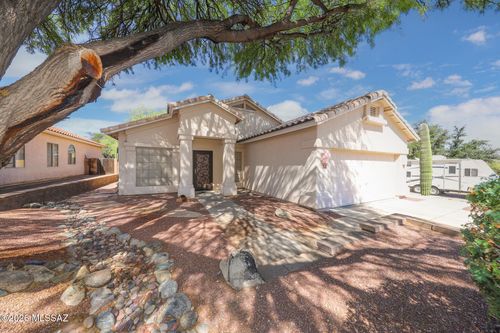 680 S Lucinda Drive, Tucson, AZ, 85748 | Card Image