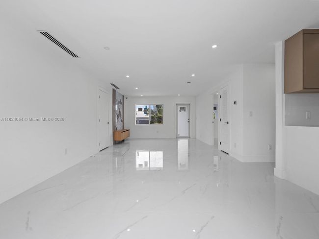 1007 Citrus Isle, House other with 4 bedrooms, 3 bathrooms and null parking in Fort Lauderdale FL | Image 22