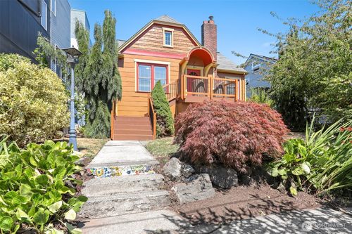 824 Nw 56th St, Seattle, WA, 98107-2829 | Card Image