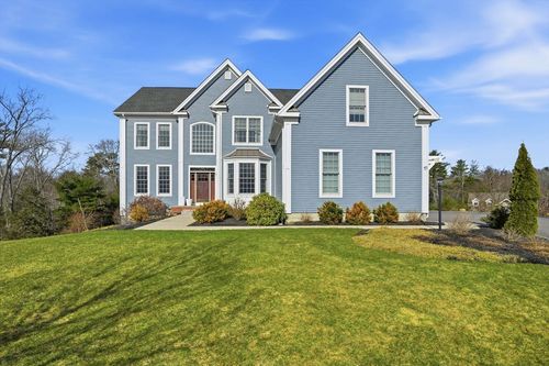 45 Hemlock Way, Cohasset, MA, 02025-4000 | Card Image
