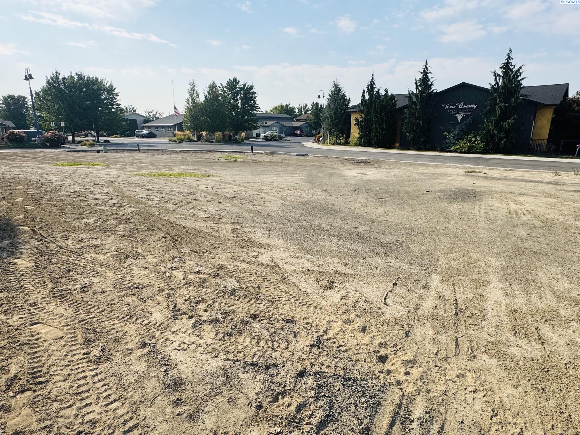 Land in Zillah