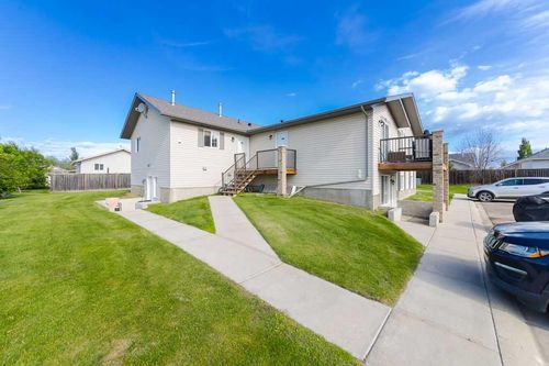 1-1901 52 Ave, Lloydminster, AB, T9V3K8 | Card Image