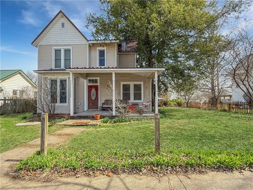 114 N Washington St, Martinsville, IL, 62442-1209 | Card Image