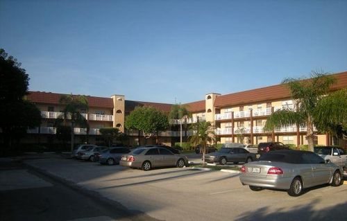 apt-112-9261 Sunrise Lakes Blvd, Sunrise, FL, 33322-1344 | Card Image