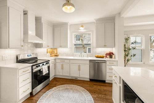 2262 N 71st Street, Wauwatosa, WI, 53213 | Card Image