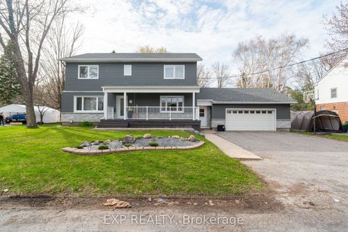 15 Manchester St, Stittsville, ON, K2S0R8 | Card Image