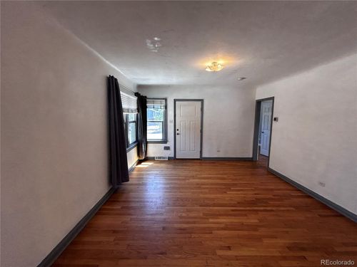 2111 S Emerson Street, Denver, CO, 80210 | Card Image