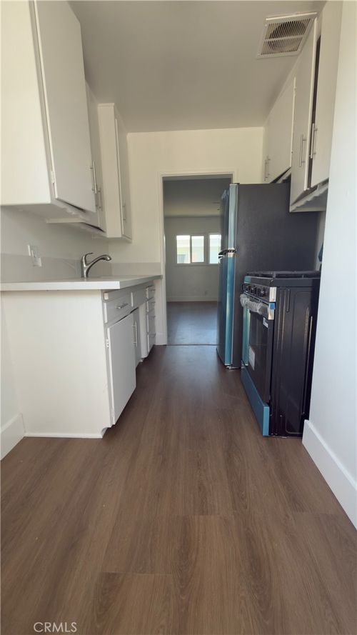 b-622 N Olive St, Anaheim, CA, 92805-2711 | Card Image