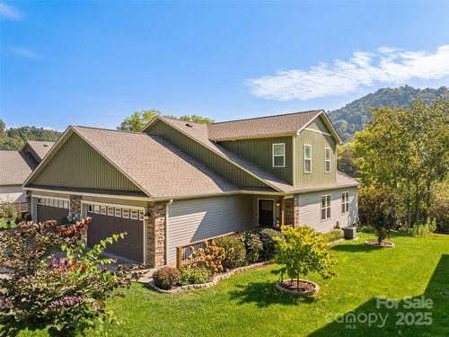 254 February Ln, Waynesville, NC, 28785-0126 | Card Image