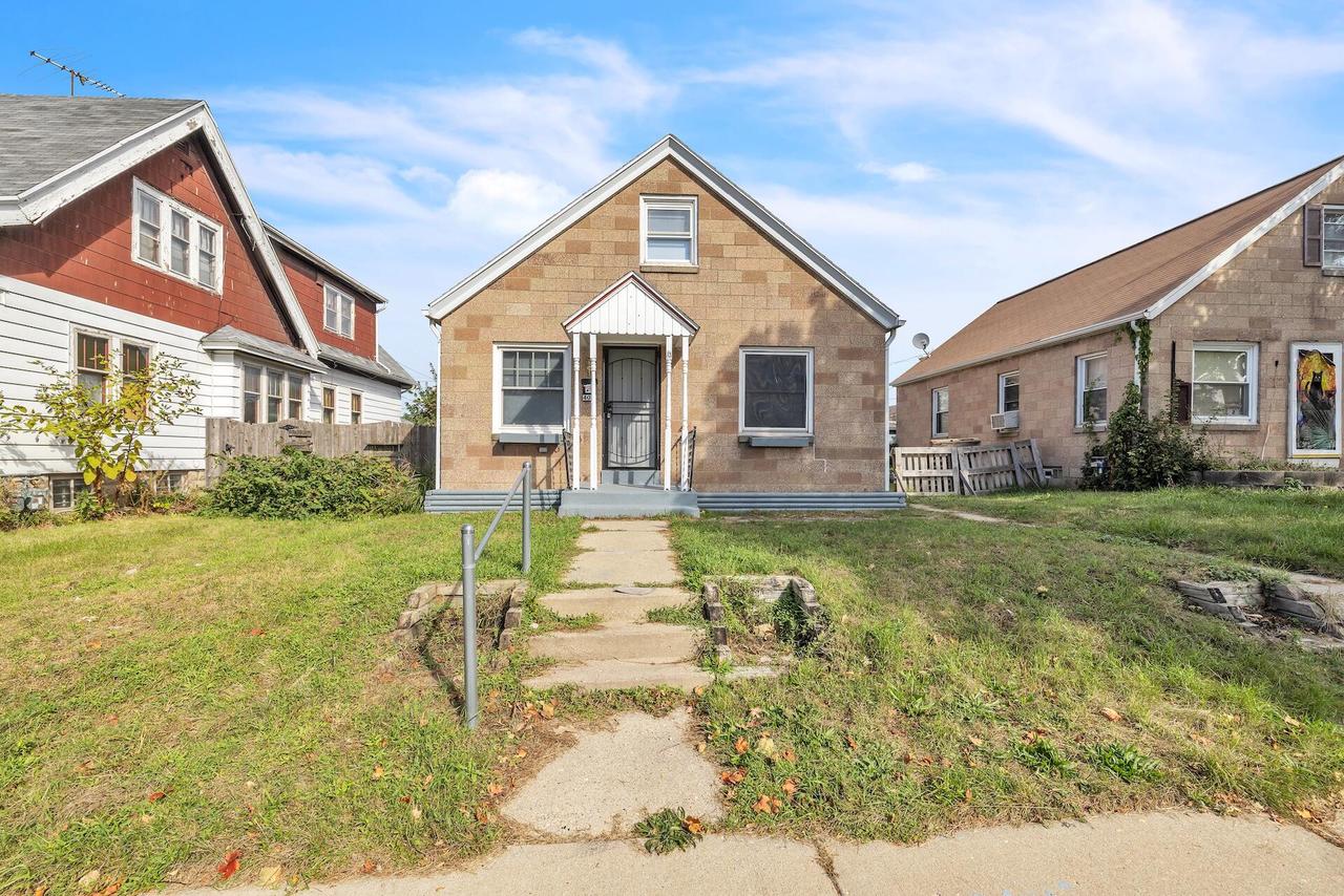 Orchard St, Milwaukee, WI 53215