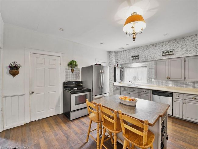 1225 Queenston Rd, House other with 5 bedrooms, 2 bathrooms and 6 parking in Cambridge ON | Image 15