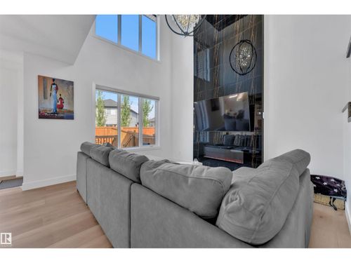 445 Roberts Cres, Leduc, AB, T9E1N4 | Card Image