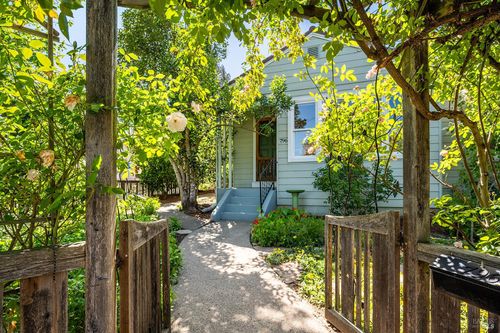 796 S High St Street, Sebastopol, CA, 95472 | Card Image