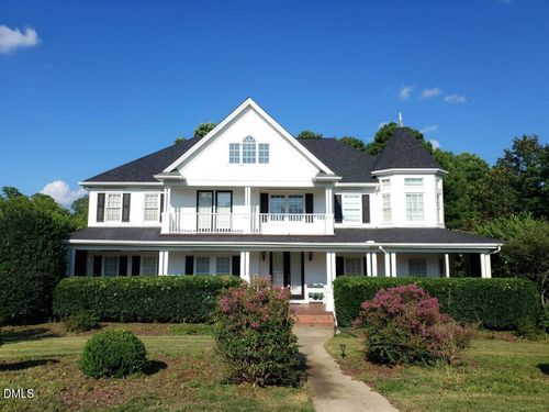 200 Circle On The Grn, Cary, NC, 27519-8030 | Card Image