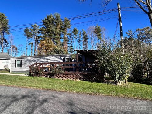 135 Phillips Rd, Spruce Pine, NC, 28777-6004 | Card Image