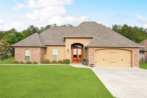 236 Fayedaye Dr, Madisonville, LA, 70447-3177 | Card Image