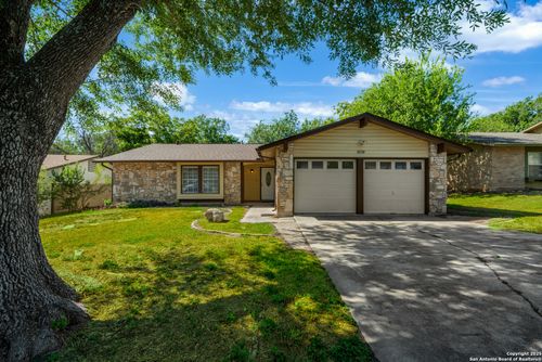 10330 Old Farm Rd, San Antonio, TX, 78245-1022 | Card Image