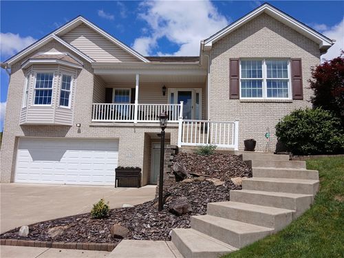1019 Innisbrook Dr, Hempfield Twp, PA, 15601 | Card Image