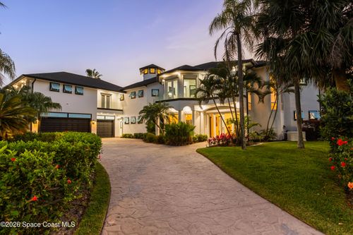 2 River Falls Dr, Cocoa Beach, FL, 32931-2396 | Card Image