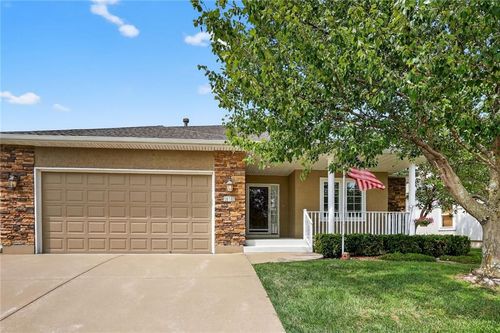 912 Sw Soldier Ct, Lee's Summit, MO, 64082-4948 | Card Image