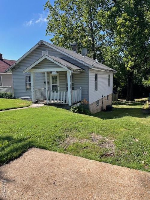 8614 Hume Ave, Saint Louis, MO, 63114-4521 | Card Image