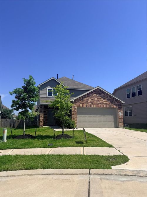 2710 Hoffman Ln, Conroe, TX, 77304 | Card Image