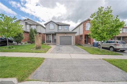21 Henderson Dr, Guelph, ON, N1E0A1 | Card Image