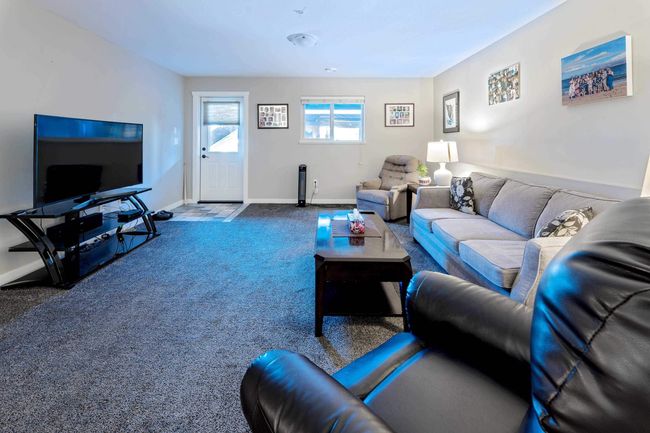 10553 248 St, House other with 5 bedrooms, 4 bathrooms and 4 parking in Maple Ridge BC | Image 22