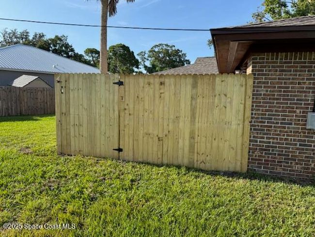 901 Emerson Dr Ne, House other with 3 bedrooms, 2 bathrooms and null parking in Palm Bay FL | Image 10