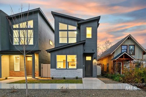 1715 N 31st St, Boise, ID, 83703-5924 | Card Image