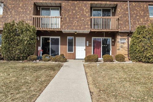 7-1444 Woodview Dr, Crown Point, IN, 46307-9543 | Card Image