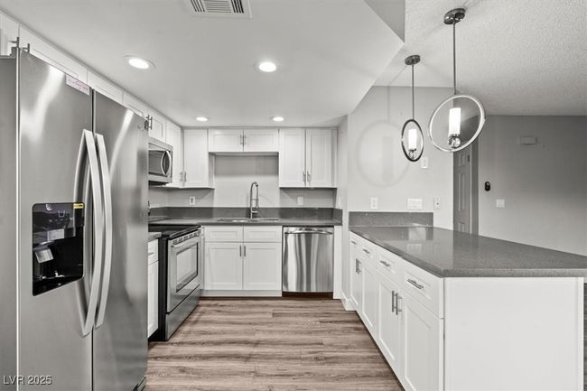 APT-201 - 1112 Observation Dr, Condo with 2 bedrooms, 2 bathrooms and null parking in Las Vegas NV | Image 5