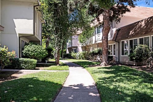 c-8812 Sawtelle Way, Sacramento, CA, 95826-2165 | Card Image