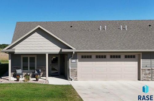 604 Ash Creek Dr, Beresford, SD, 57004 | Card Image