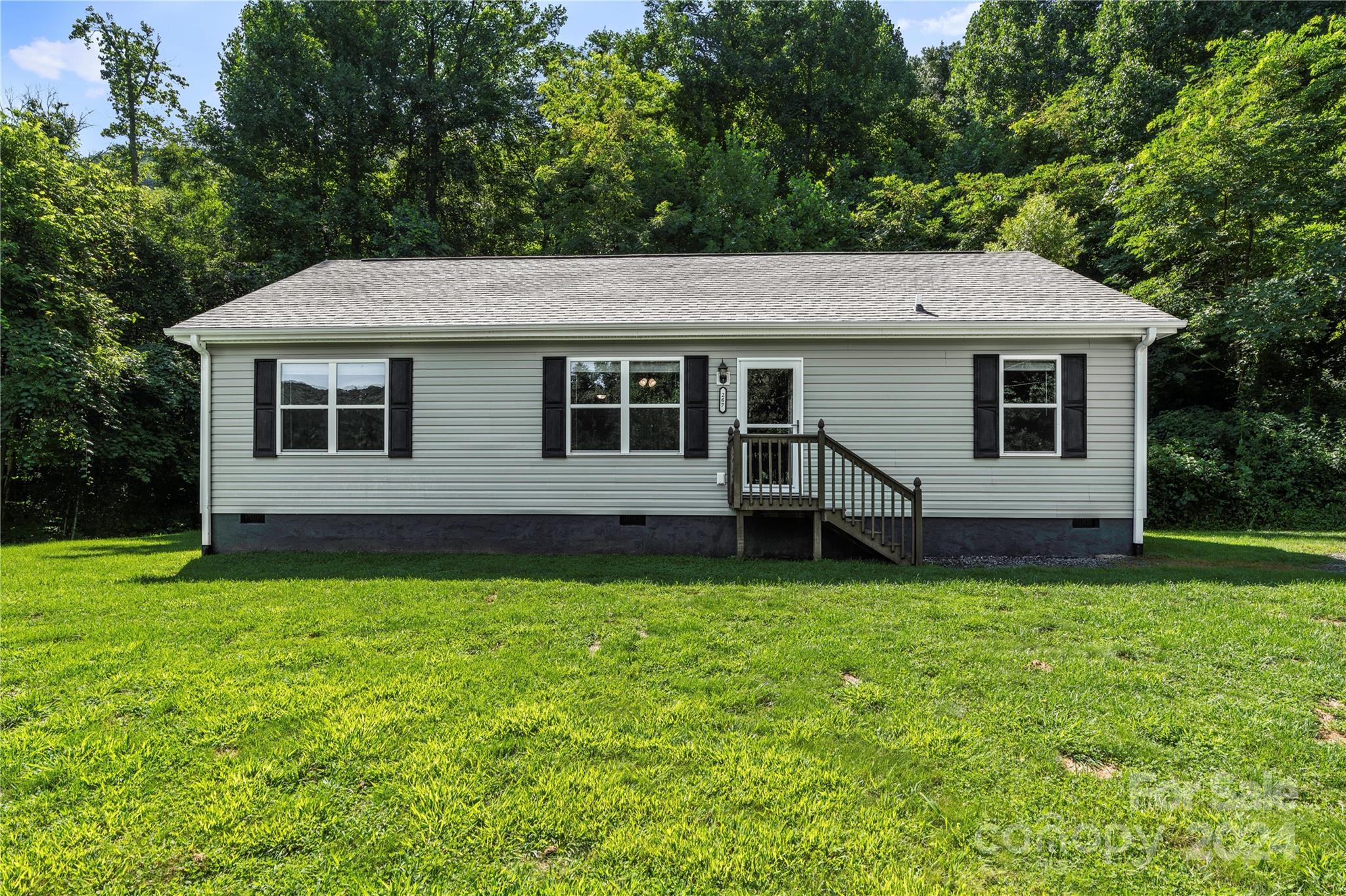 Inglewood Cove Rd, Waynesville, NC 28786