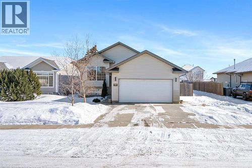 2305 61a Ave, Lloydminster, AB, T9V3J8 | Card Image