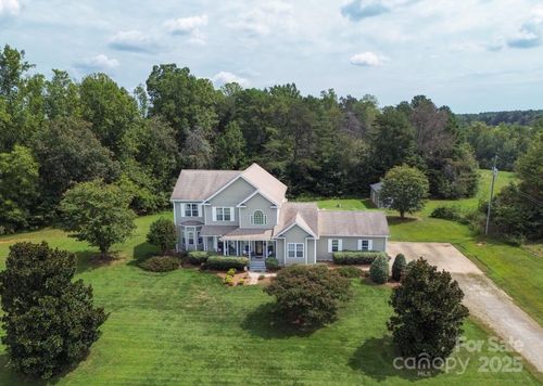 3137 Yorkshire Ln, Boonville, NC, 27011-9154 | Card Image