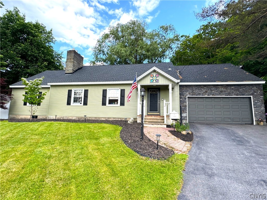 Wheatley Cir, Utica, NY 13501