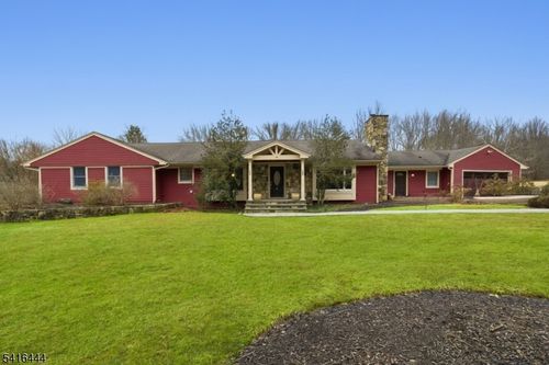 2 Old Orchard Rd, Mendham Twp, NJ, 07960-3318 | Card Image