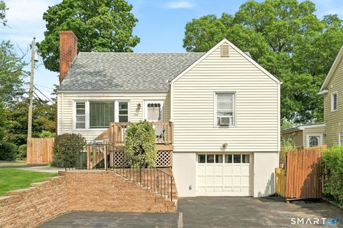 28 Ridgewood Ave, Stamford, CT, 06907-2619 | Card Image
