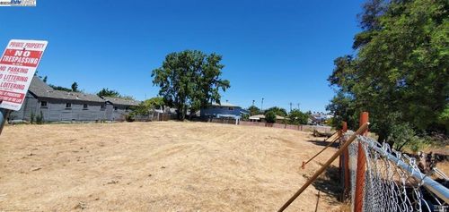 230 Mississippi St, Vallejo, CA, 94590-3852 | Card Image