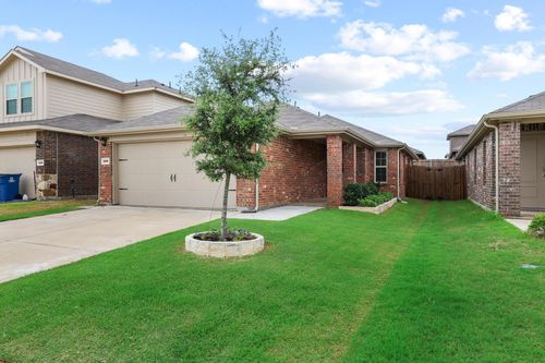 808 Corral St, Royse City, TX, 75189-2483 | Card Image