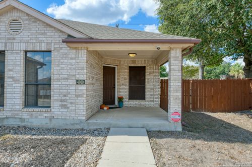 4919 Wood Glen Dr, San Antonio, TX, 78244-2807 | Card Image