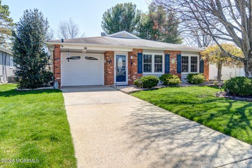 4 Eric Ct, Brick, NJ, 08723-7829 | Card Image